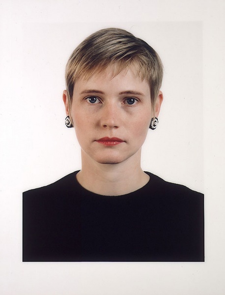 1990.Thomas.Ruff.Portrait-Andrea-Knobloch.jpg